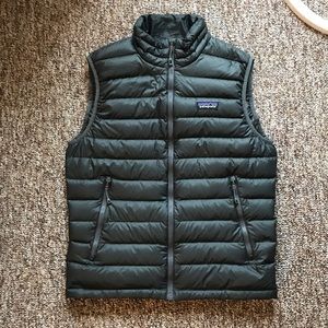 Men’s Dark Gray Patagonia Down Vest